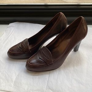 Ellen Tracy Preppy Brown Penny Loafer Heels 7.5